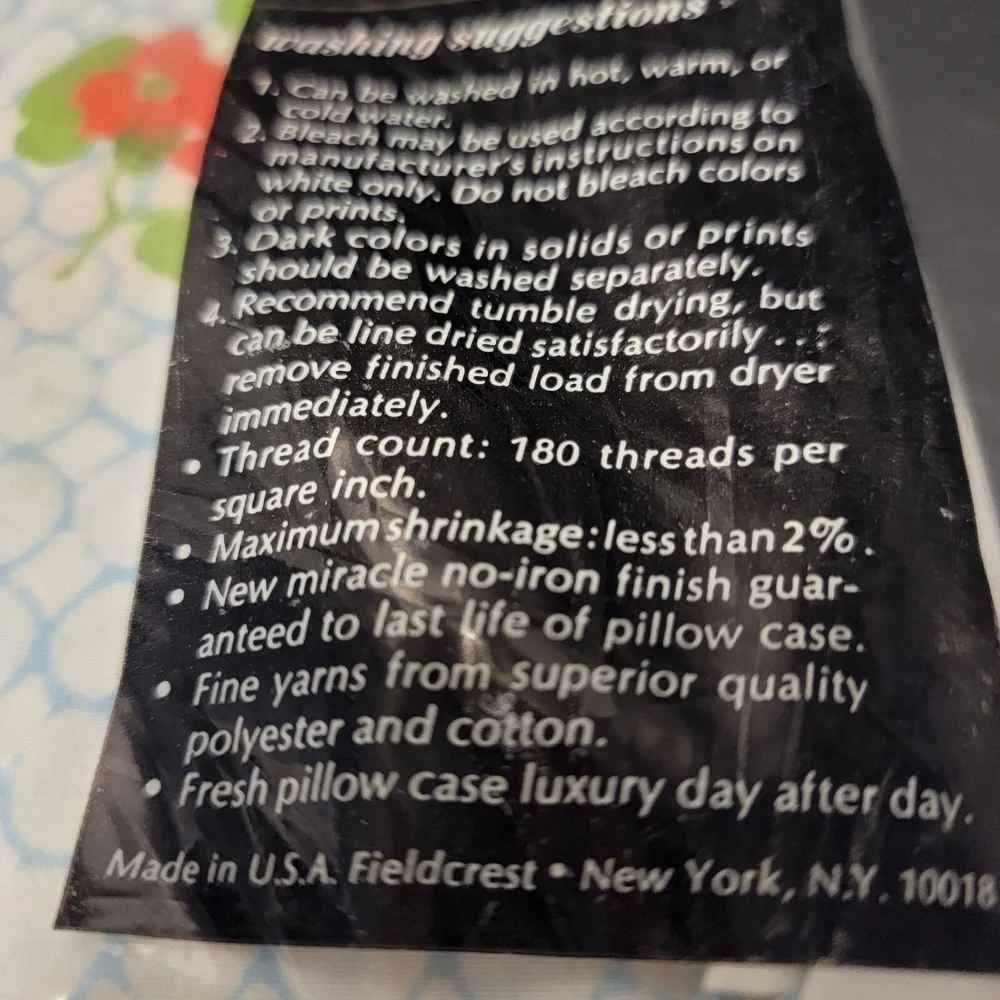Vtg Fieldcrest White Floral No Iron‎ Percale Two Pillow Cases Set For 21 x 27 in